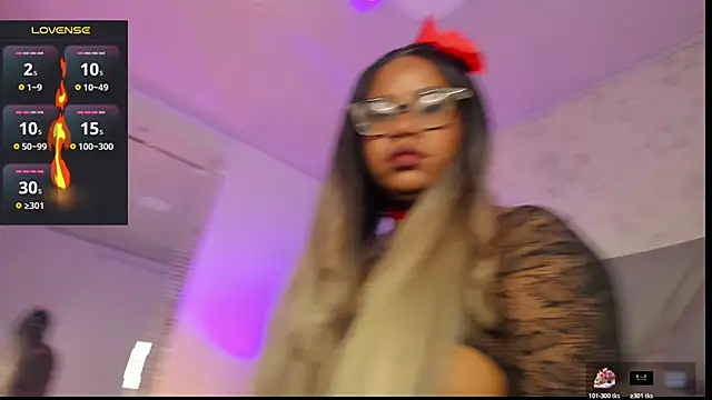 EmilyyRosee  online show from March 19, 2026, 3:28 am