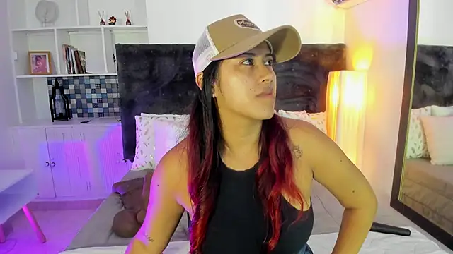 Snapshot of Karlagonzales_ chatting on June 19, 2026, 7:09 pm Karlagonzales online show from June 19, 2026, 7:09 pm