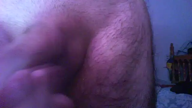 kavani7777 online show from May 6, 2026, 11:47 am