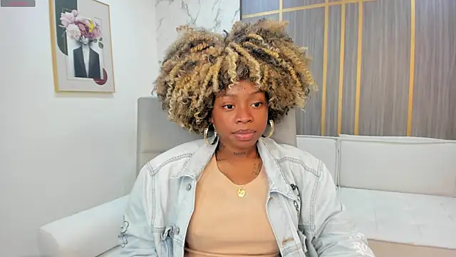 nohetanhai01   online show from February 22, 2025, 3:14 pm