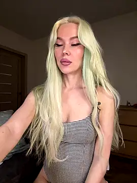 xDinnax online show from September 11, 2025, 2:28 pm