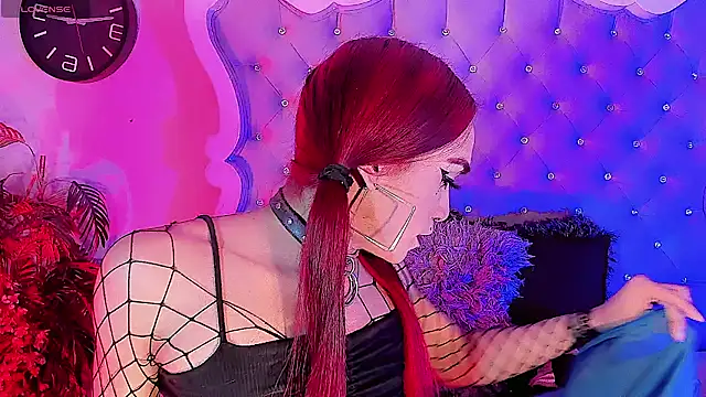 LeyXandrabraz online show from May 4, 2026, 8:22 pm
