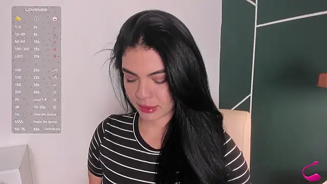 Snapshot of Veronicalanx1 chatting on November 4, 2025, 12:20 pm Veronicalanx1 online show from November 4, 2025, 12:20 pm