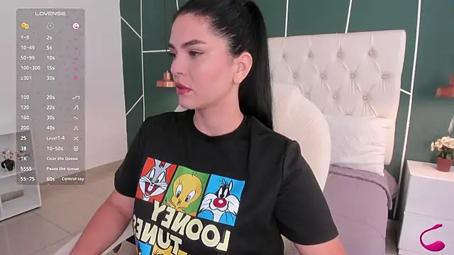 Snapshot of Veronicalanx1 chatting on October 31, 2025, 12:13 pm Veronicalanx1 online show from October 31, 2025, 12:13 pm