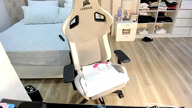 Snapshot of stefializon chatting on March 17, 2026, 1:08 am stefializon online show from March 17, 2026, 1:08 am