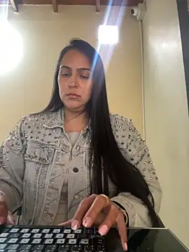 kendall 52 online show from November 22, 2025, 2:16 pm