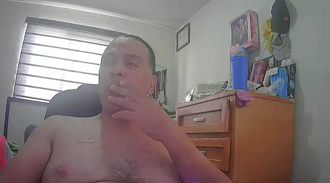 Snapshot of pmartemo chatting on January 27, 2025, 9:44 pm pmartemo online show from January 27, 2025, 9:44 pm