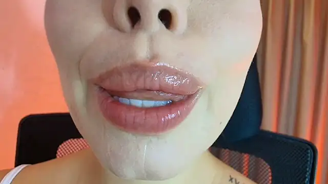 lisbet21x online show from June 25, 2026, 9:42 pm
