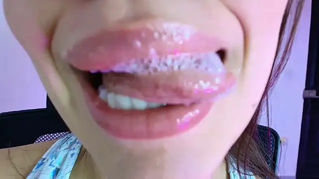 lisbet21x online show from November 9, 2025, 12:09 pm