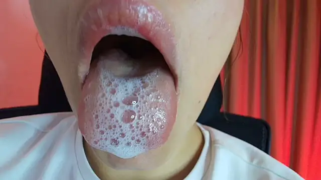 lisbet21x online show from July 13, 2026, 10:42 pm
