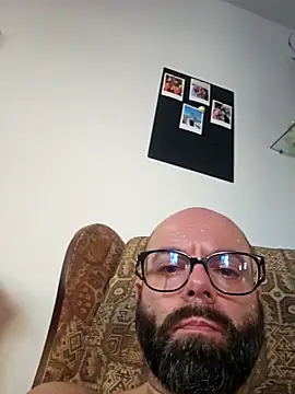 Snapshot of Dolceporco19 chatting on February 21, 2026, 3:25 pm Dolceporco19 online show from February 21, 2026, 3:25 pm