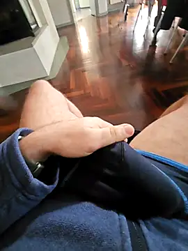 Snapshot of Dolceporco19 chatting on March 15, 2026, 1:51 pm Dolceporco19 online show from March 15, 2026, 1:51 pm