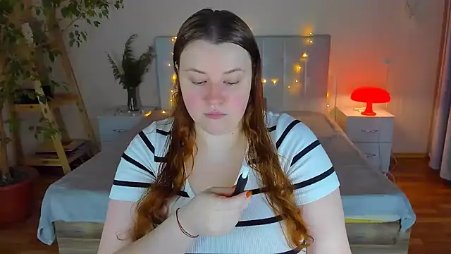 Snapshot of PolinaSalvatore chatting on November 14, 2025, 4:21 pm PolinaSalvatore online show from November 14, 2025, 4:21 pm