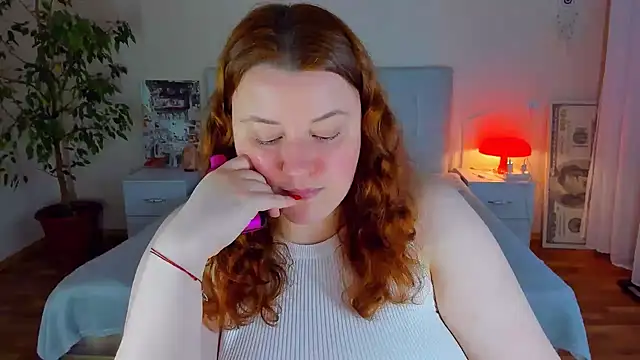 Snapshot of PolinaSalvatore chatting on May 11, 2026, 4:04 pm PolinaSalvatore online show from May 11, 2026, 4:04 pm