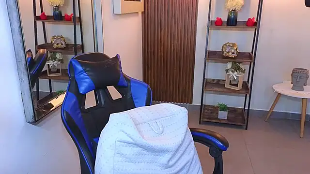 Snapshot of Kenya--Buhle chatting on March 2, 2026, 12:12 pm Kenya--Buhle online show from March 2, 2026, 12:12 pm