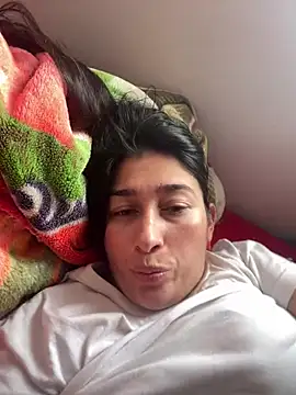Snapshot of andreaisis2 chatting on May 13, 2026, 5:42 pm andreaisis2 online show from May 13, 2026, 5:42 pm