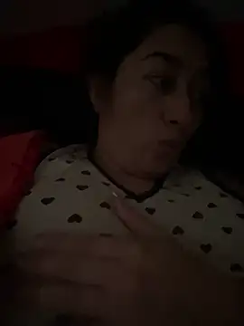 Snapshot of andreaisis2 chatting on February 24, 2026, 7:37 pm andreaisis2 online show from February 24, 2026, 7:37 pm