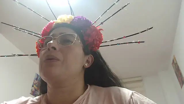 andreaisis2 online show from October 31, 2025, 9:00 pm