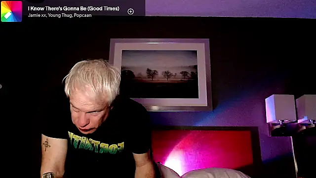 Snapshot of Snarfle82 chatting on December 22, 2025, 10:59 am Snarfle82 online show from December 22, 2025, 10:59 am