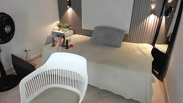 Snapshot of Zafiiraa chatting on August 5, 2026, 3:55 am Zafiiraa online show from August 5, 2026, 3:55 am