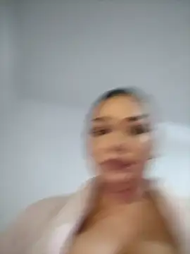 Snapshot of Ella_sweety chatting on October 10, 2025, 7:58 pm Ella sweety online show from October 10, 2025, 7:58 pm