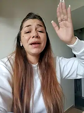 Snapshot of Ella_sweety chatting on October 16, 2025, 6:43 am Ella sweety online show from October 16, 2025, 6:43 am