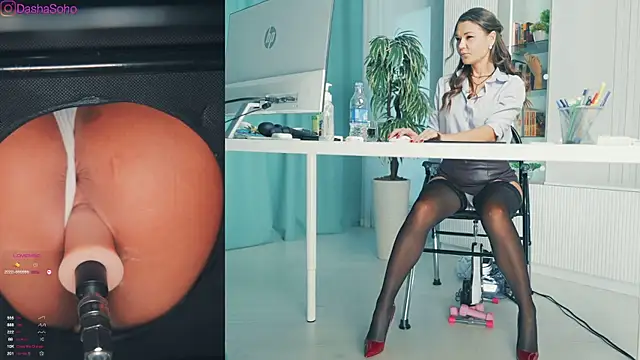 Snapshot of art_porno chatting on October 11, 2025, 1:28 am art porno online show from October 11, 2025, 1:28 am