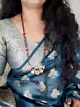 Snapshot of Indian_desi_wife chatting on April 10, 2026, 2:18 am Indian desi wife online show from April 10, 2026, 2:18 am
