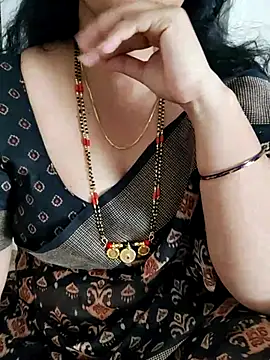 Snapshot of Indian_desi_wife chatting on January 25, 2025, 8:10 pm Indian desi wife online show from January 25, 2025, 8:10 pm