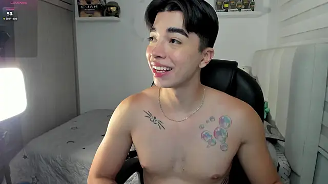 Snapshot of santy7v7 chatting on November 26, 2025, 1:22 pm santy7v7 online show from November 26, 2025, 1:22 pm