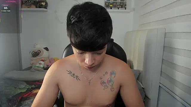 santy7v7 online show from March 12, 2026, 1:26 pm