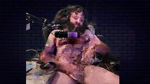 Snapshot of st0n3y chatting on August 2, 2026, 3:05 am st0n3y online show from August 2, 2026, 3:05 am