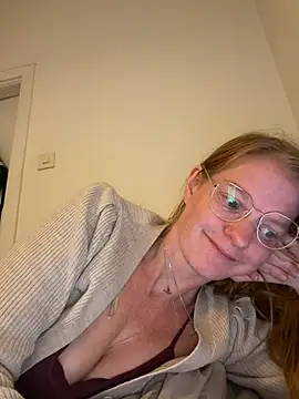 Snapshot of jannis1992 chatting on May 9, 2026, 3:32 am jannis1992 online show from May 9, 2026, 3:32 am