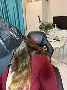 DienkaGreen online show from January 18, 2026, 5:38 pm