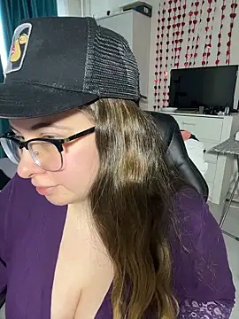 DienkaGreen online show from March 21, 2026, 9:58 am