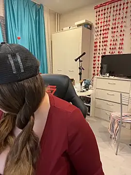 DienkaGreen online show from March 6, 2026, 4:57 pm