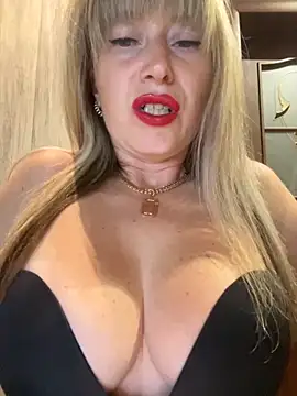 Snapshot of Kittenforyou chatting on October 7, 2025, 10:00 pm Kittenforyou online show from October 7, 2025, 10:00 pm