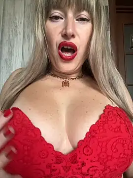 Snapshot of Kittenforyou chatting on November 17, 2025, 12:53 pm Kittenforyou online show from November 17, 2025, 12:53 pm