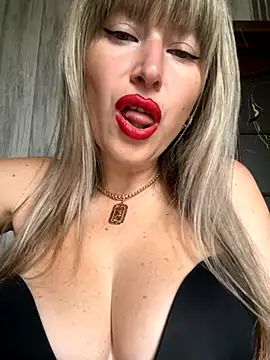 Snapshot of Kittenforyou chatting on December 3, 2025, 9:09 am Kittenforyou online show from December 3, 2025, 9:09 am