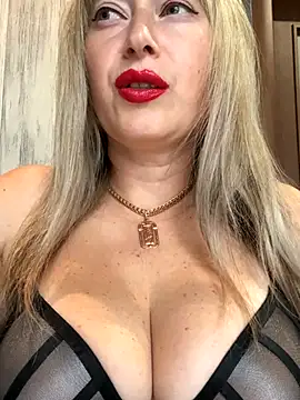 Snapshot of Kittenforyou chatting on October 29, 2025, 12:15 pm Kittenforyou online show from October 29, 2025, 12:15 pm