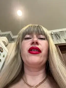Kittenforyou online show from April 29, 2026, 8:18 am