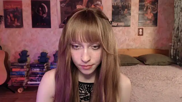 Snapshot of Friendly_Ellie chatting on April 23, 2026, 2:19 pm Friendly Ellie online show from April 23, 2026, 2:19 pm