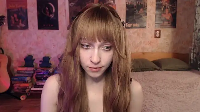 Friendly Ellie online show from April 1, 2026, 1:41 pm