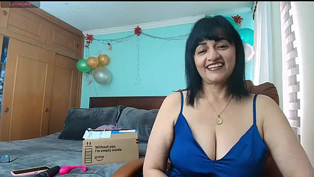 Snapshot of ISABEEL_SOFIA01 chatting on June 10, 2026, 4:41 pm ISABEEL SOFIA01 online show from June 10, 2026, 4:41 pm