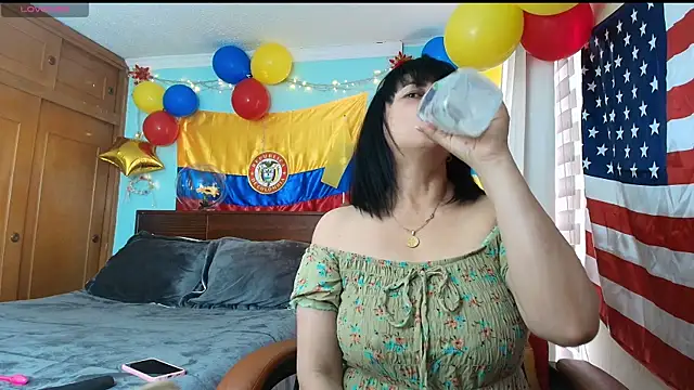 ISABEEL SOFIA01 online show from July 6, 2026, 8:55 pm