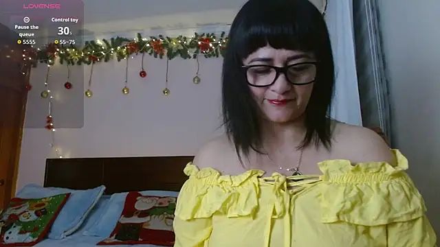 ISABEEL SOFIA01 online show from December 17, 2025, 10:31 am