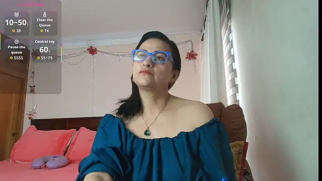 ISABEEL SOFIA01 online show from April 10, 2026, 3:19 pm