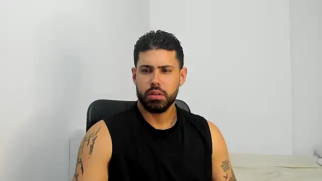 Snapshot of Justyn_Torres chatting on September 9, 2025, 2:43 am Justyn Torres online show from September 9, 2025, 2:43 am