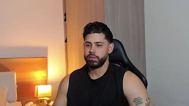 Snapshot of Justyn_Torres chatting on March 1, 2025, 4:22 pm Justyn Torres online show from March 1, 2025, 4:22 pm