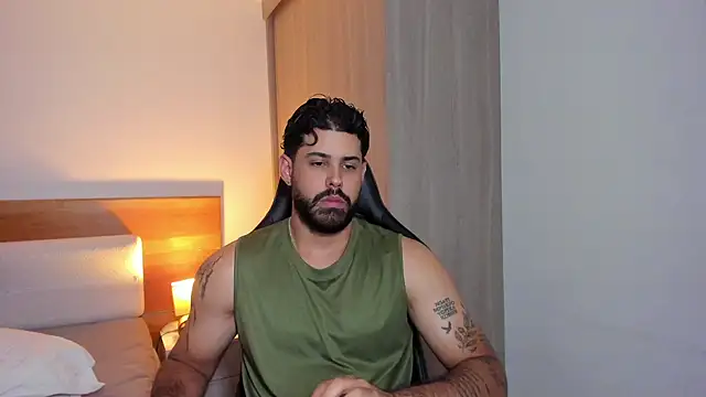 Snapshot of Justyn_Torres chatting on February 17, 2025, 7:44 pm Justyn Torres online show from February 17, 2025, 7:44 pm